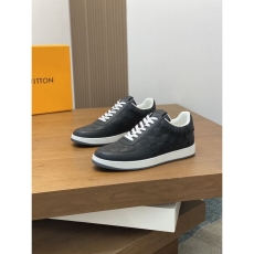 Louis Vuitton Low Shoes